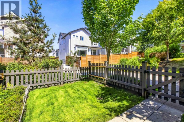 1406 11295 Pazarena Place, Maple Ridge, BC V2X4K9 Photo 3