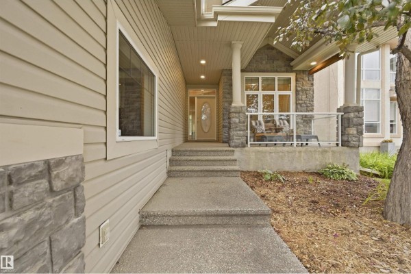 Dining room - 1406 Thorogood Ln Nw, Edmonton, AB T6R3K6 Photo 2