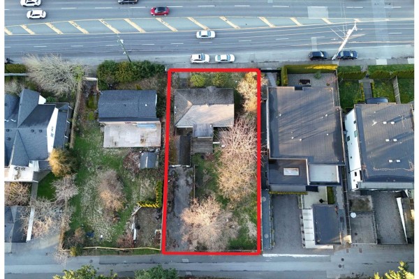 14068 North Bluff Road, White Rock, BC V4B3C3 Photo 2