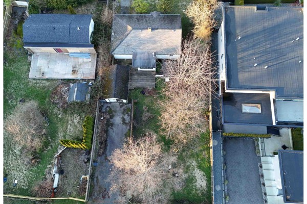 14068 North Bluff Road, White Rock, BC V4B3C3 Photo 3