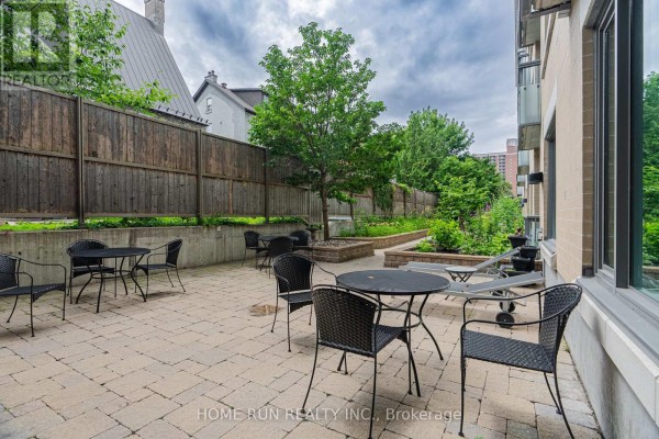 Living room - 1407 - 238 Besserer Street, Ottawa, ON K1N6B1 Photo 5