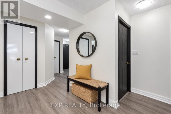 Den - 1407 - 3 Hickory Tree Road, Toronto, ON M9N3W5 Photo 4