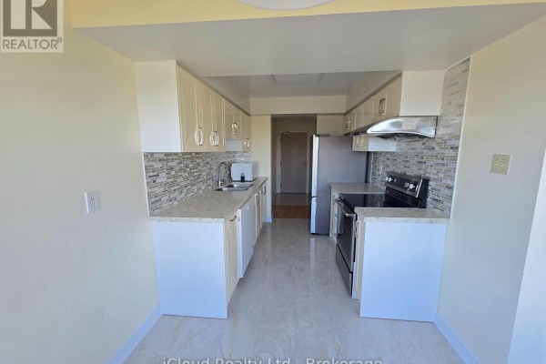 1407 - 700 Constellation Drive, Mississauga, ON L5R3G8 Photo 3