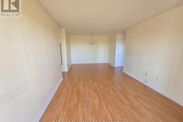1407 - 700 Constellation Drive, Mississauga, ON L5R3G8 Photo 5