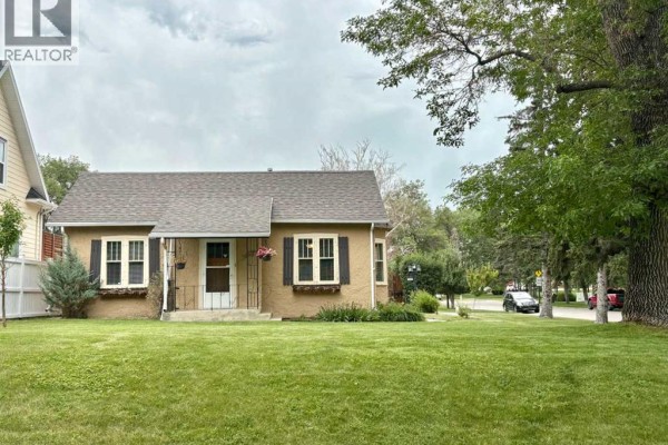 1407 4 Avenue S, Lethbridge, AB, photo 2