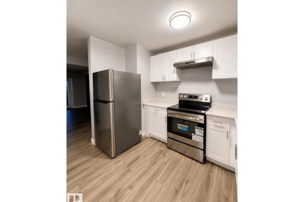 Dining room - 14075 30 St E Nw, Edmonton, AB T5Y1R5 Photo 2