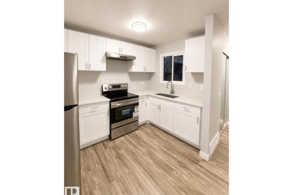 Kitchen - 14075 30 St E Nw, Edmonton, AB T5Y1R5 Photo 3