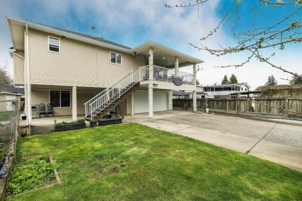 14076 72 Avenue, Surrey, BC V1Y7P9 Photo 4