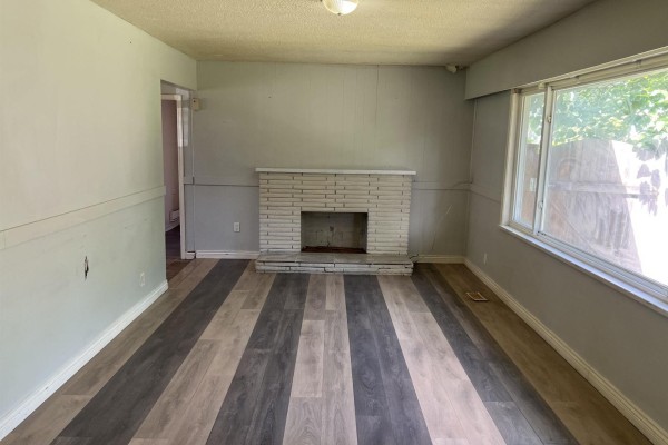 14086 72 Avenue, Surrey, BC V3W2P8 Photo 5