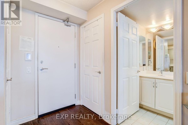 1409 - 8 Mondeo Drive, Toronto, ON, photo 3