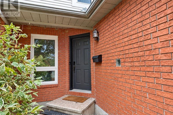 1409 Caravel Crescent, Ottawa, ON K1E3X4 Photo 3