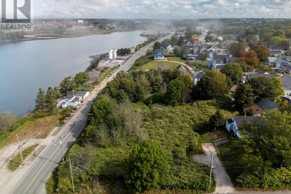 141-149 Water Street, Yarmouth, NS B5A2Y5 Photo 3