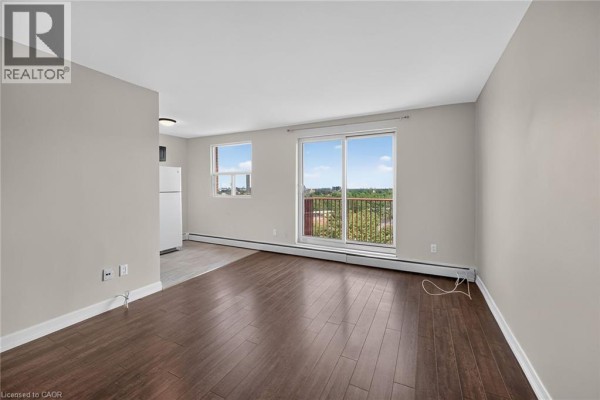Living room - 141 Catharine Street S Unit# 1004, Hamilton, ON L8N2J7 Photo 4