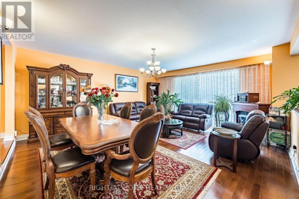 Eating area - 141 Dollery Court, Toronto, ON M2R3N9 Photo 4