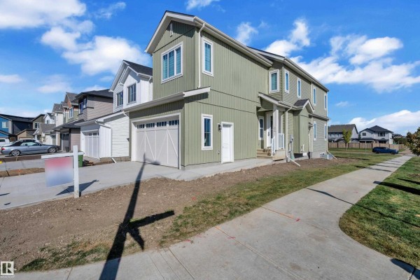 Kitchen - 141 Elliott Wynd, Fort Saskatchewan, AB T8L1V1 Photo 3