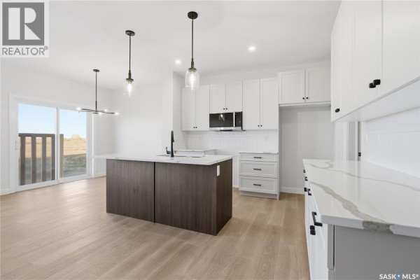 2pc Bathroom - 141 Emma Crescent, Martensville, SK S7V2T1 Photo 5