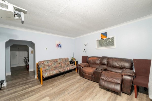 141 Frederick Street, Brandon, MB R7A5K3 Photo 5