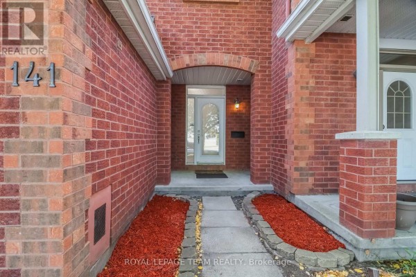 Living room - 141 Hearst Way, Ottawa, ON K2L4G5 Photo 3