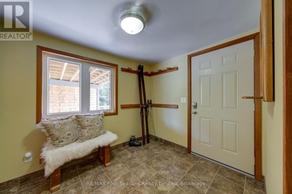 Laundry room - 141 Jozo Weider Boulevard, Blue Mountains, ON L9Y0P7 Photo 4