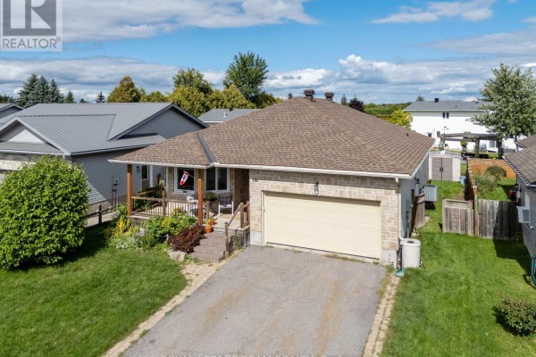 Kitchen - 141 Raina Way, North Grenville, ON K0G1J0 Photo 2