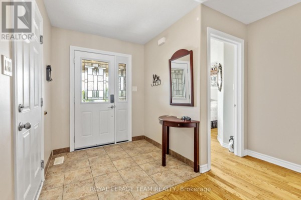 Bedroom 2 - 141 Raina Way, North Grenville, ON K0G1J0 Photo 5