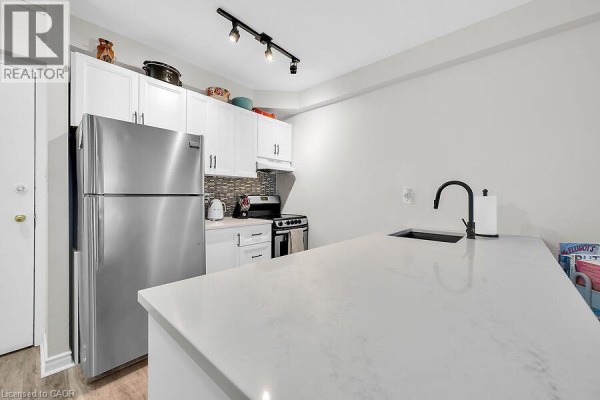 Living room - 141 S Catharine Street S Unit# 102, Hamilton, ON L8N2J7 Photo 5