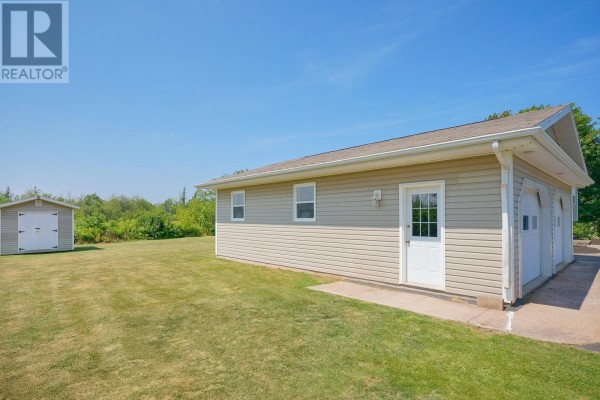 Bath (# pieces 1-6) - 141 St. Peters Harbour Road, St  Peter S Harbour, PE C0A1S0 Photo 5
