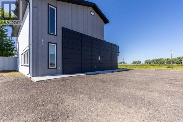 141 Stewart Avenue S, Rural Lethbridge County, AB T1J4P4 Photo 4