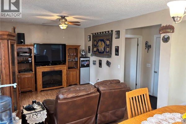 4pc Bathroom - 141 Stewart Crescent, Kindersley, SK S0L1S1 Photo 5