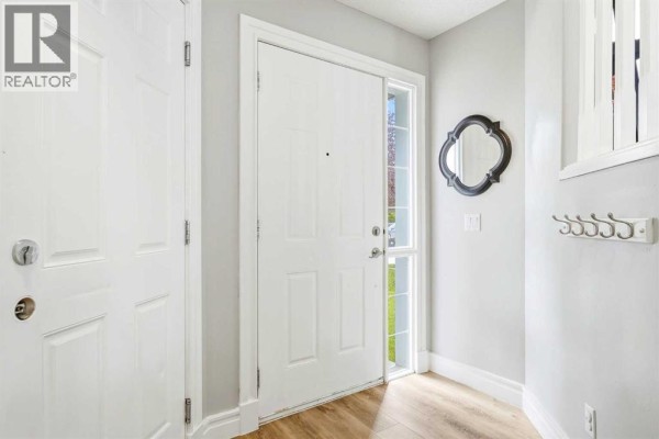 Bedroom - 141 Thornfield Close Se, Airdrie, AB T4A2K8 Photo 4