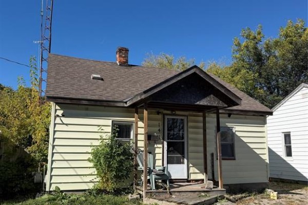Mud room - 141 Whitmore Avenue, Sarnia, ON N7T3T3 Photo 2