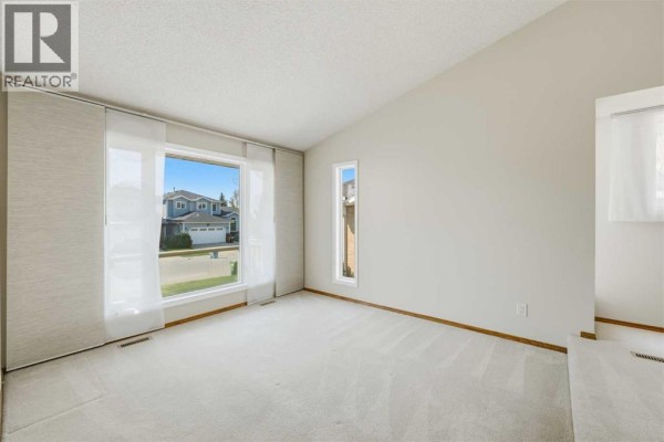 3pc Bathroom - 141 Woodbrook Road Sw, Calgary, AB T2W6C6 Photo 5