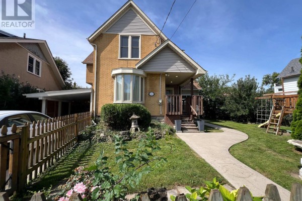 141 York Street, St  Catharines, ON, photo 2