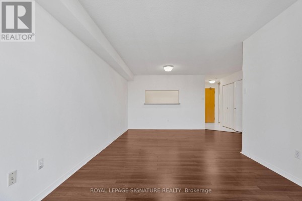 Primary Bedroom - 1410 - 11 Townsgate Drive, Vaughan, ON L4J8G4 Photo 5