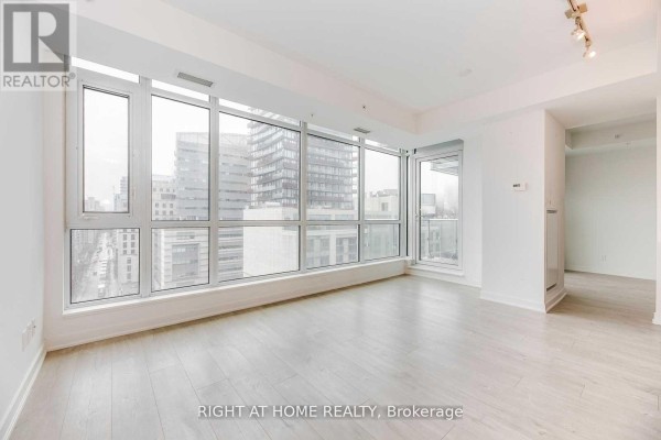 1410 - 199 Richmond Street W, Toronto, ON, photo 2