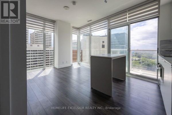 Kitchen - 1410 - 33 Helendale Avenue, Toronto, ON M4R0A4 Photo 3