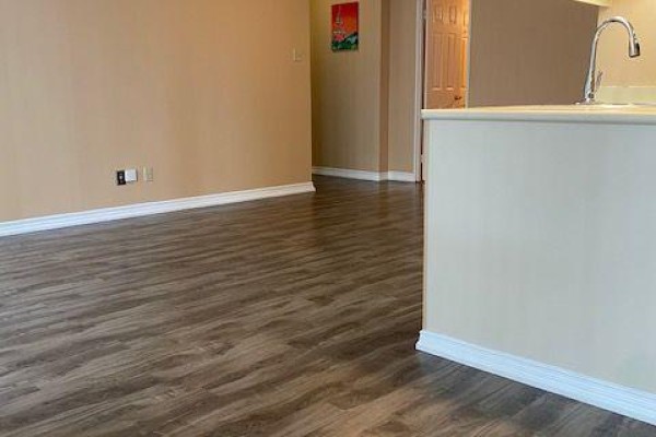 Primary Bedroom - 1410 - 736 Bay Street, Toronto, ON M5G2M4 Photo 4