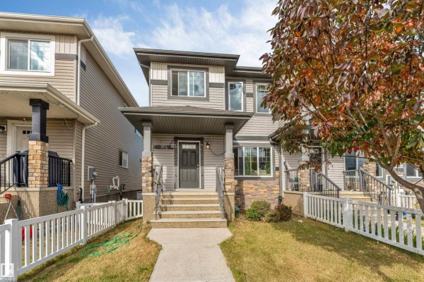 Kitchen - 1410 26 Av Nw, Edmonton, AB T6T0W1 Photo 3