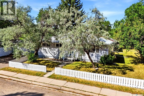 1410 4th Avenue N, Regina, SK, photo 2