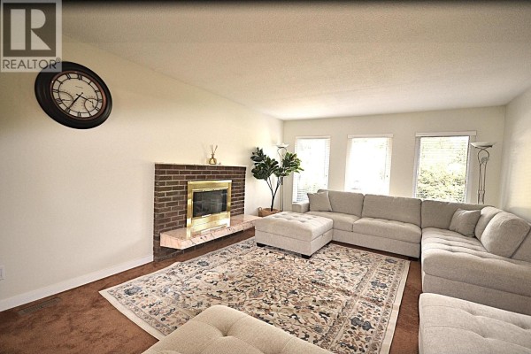 1410 Lansdowne Drive, Coquitlam, BC V3E1Y4 Photo 4
