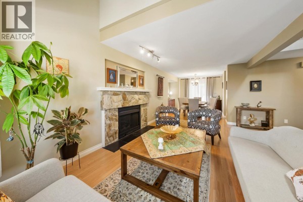 1410 Mountainview Court, Coquitlam, BC V3E2R9 Photo 4