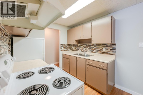 Dining room - 1410 Penticton Avenue Unit# 211, Penticton, BC V2A2N5 Photo 3