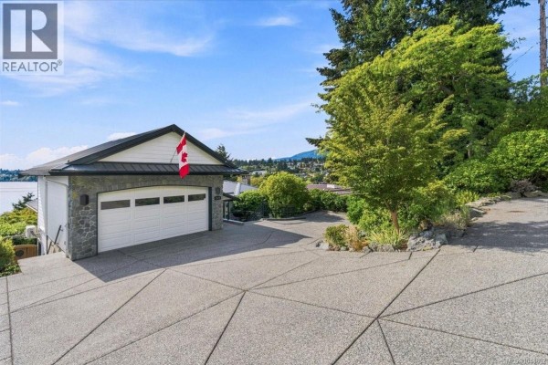 1410 Sherwood Dr, Nanaimo, BC, photo 2