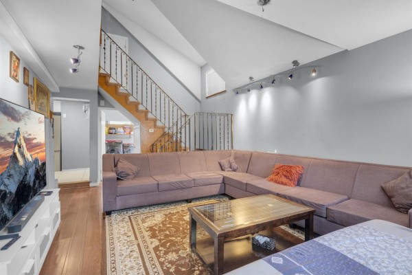 14115 110 Avenue, Surrey, BC V3R1Z3 Photo 5