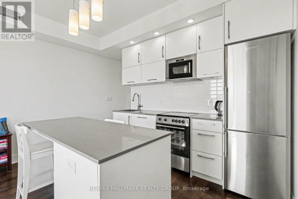 Primary Bedroom - 1412 - 255 Bay Street, Ottawa, ON K1R0C5 Photo 5