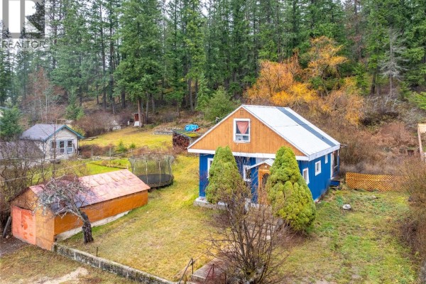 Primary Bedroom - 1412 Ainsworth Avenue, Riondel, BC V0B2B0 Photo 5