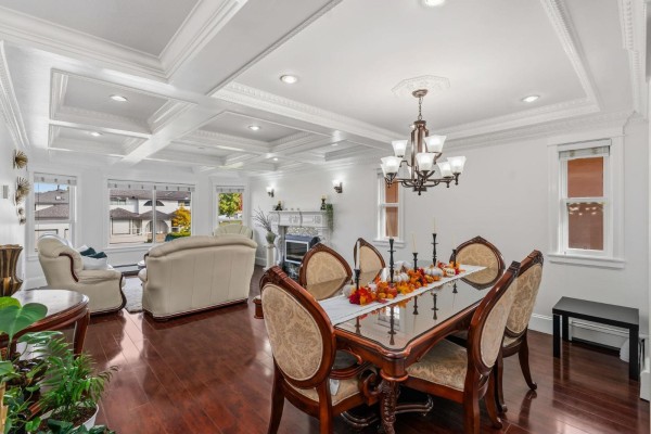 14120 88a Avenue, Surrey, BC V3V7W5 Photo 4