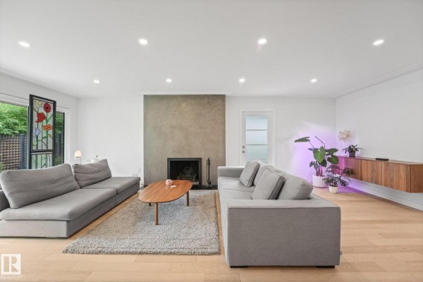 Family room - 14128 98 Av Nw, Edmonton, AB T5N0G1 Photo 4