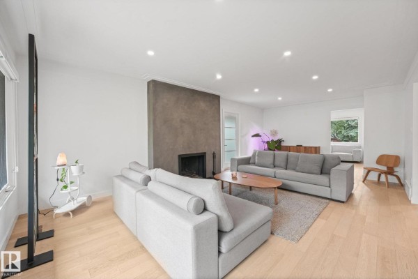 Den - 14128 98 Av Nw, Edmonton, AB T5N0G1 Photo 5