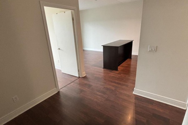 1413 - 35 Brian Peck Crescent, Toronto, ON M4G0A5 Photo 5